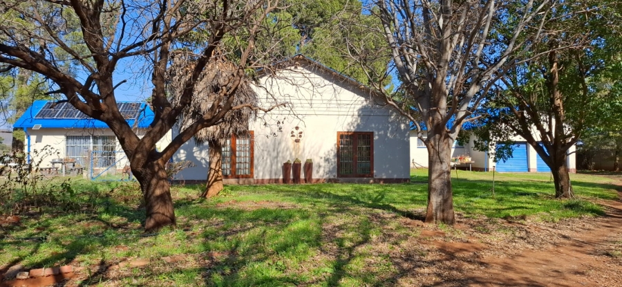 Commercial Property for Sale in Bloemdal Free State